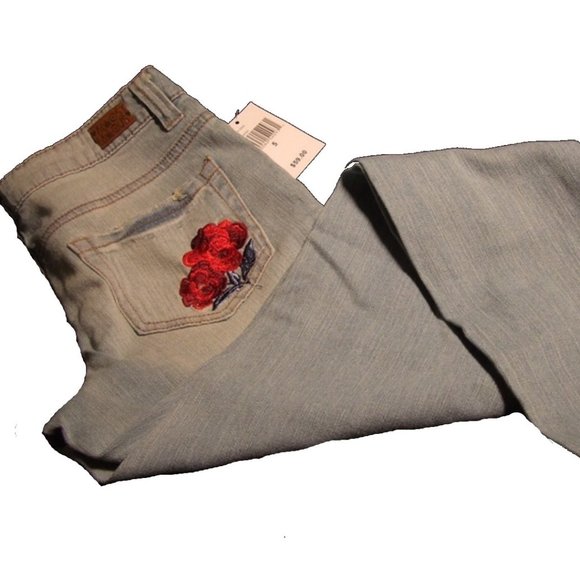 Almost Famous Denim - Almost Famous Rose Embroidered Jeans Size 5